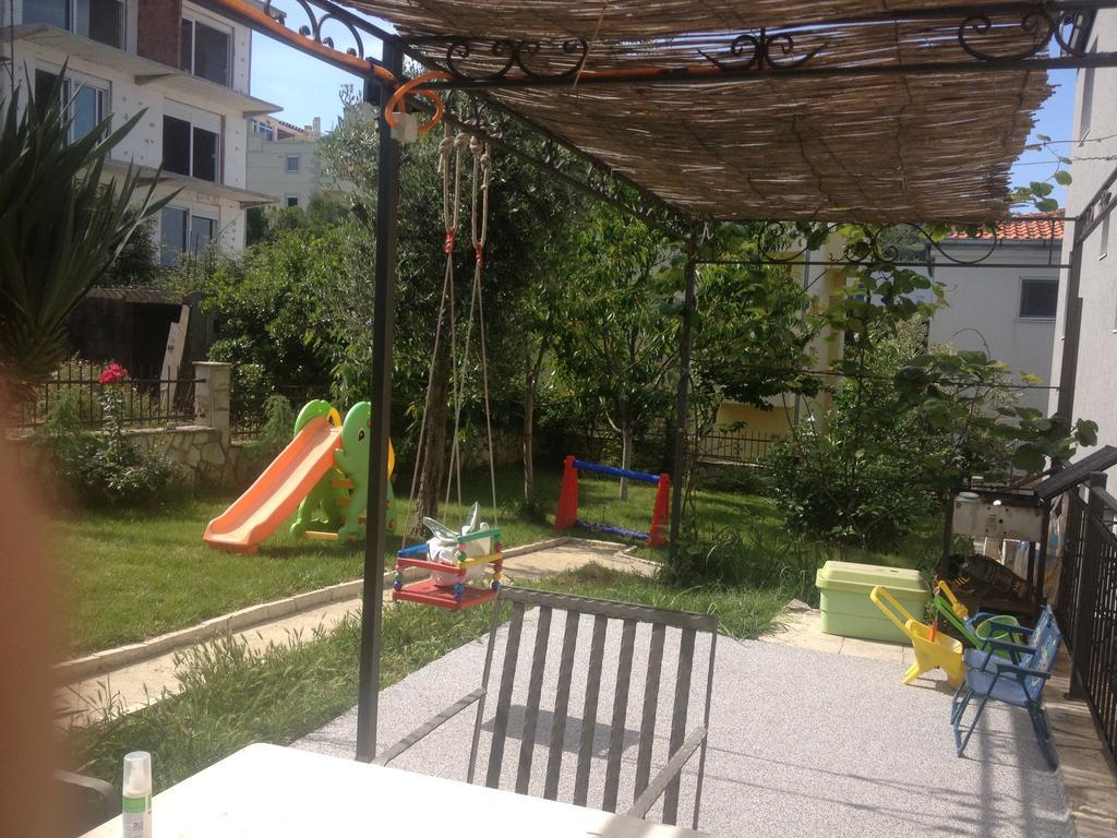 Apartments Svetlana Утєха Екстер'єр фото
