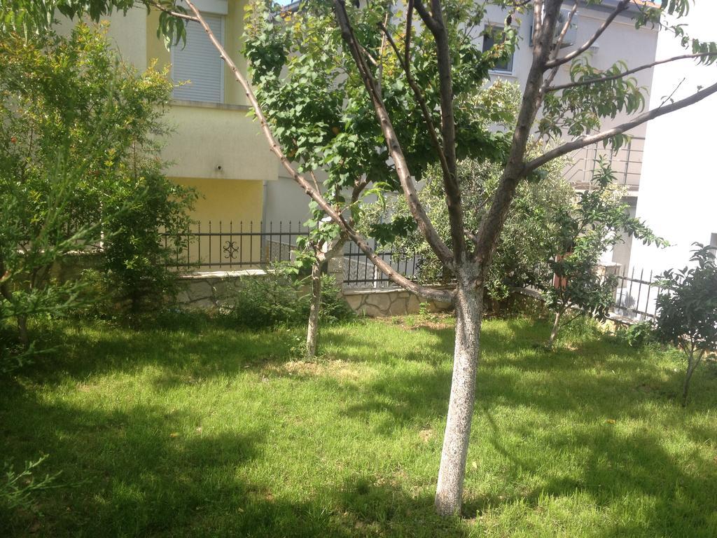 Apartments Svetlana Утєха Екстер'єр фото